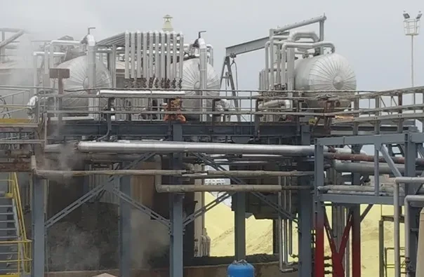 Bandırma BAĞFAŞ Sülfürik Asit ve Amonyak Tankı İzolasyon ve Sac Kaplama - Deta Endüstri